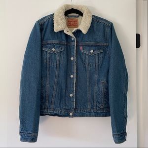 Levi’s Original Sherpa Trucker Jacket in Medium Wash Denim